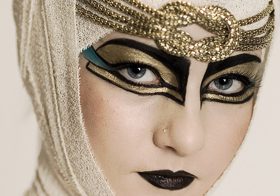 Egyption themed makeup.